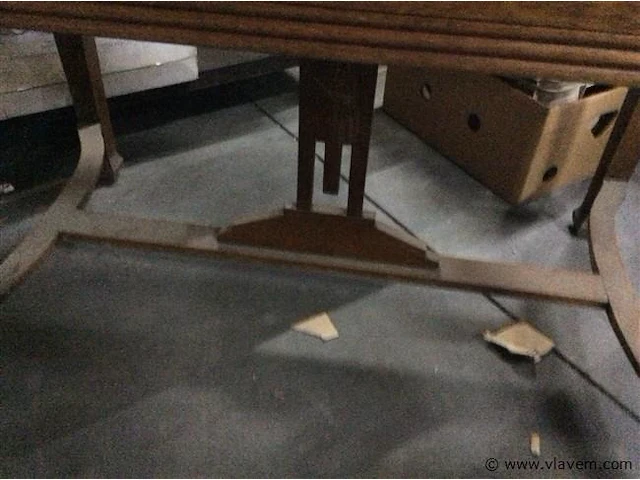 Eiken tafel - afbeelding 2 van  3
