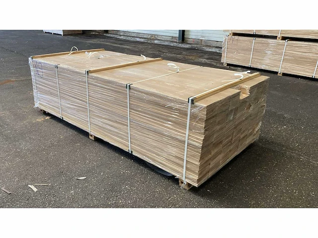 Eikenhout plank 220cm geschaafd gedroogd (72x) - afbeelding 1 van  9