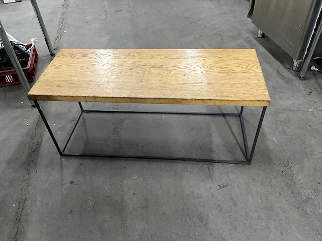 Eikenhouten bijzettafel - afbeelding 1 van  5