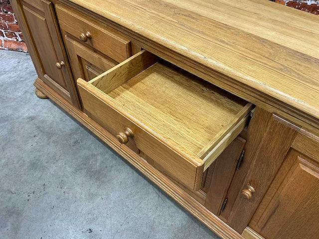 Eikenhouten dressoir - afbeelding 5 van  5