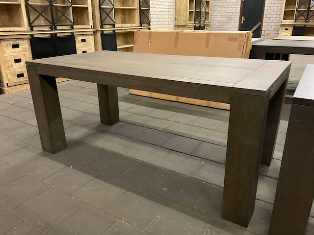 Eikenhouten eetkamertafel - afbeelding 1 van  7