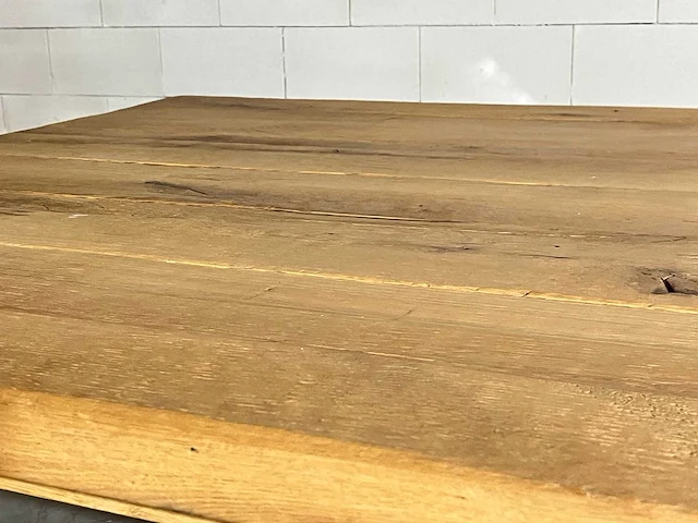 Eikenhouten salontafel met verchroomde poten - afbeelding 6 van  6