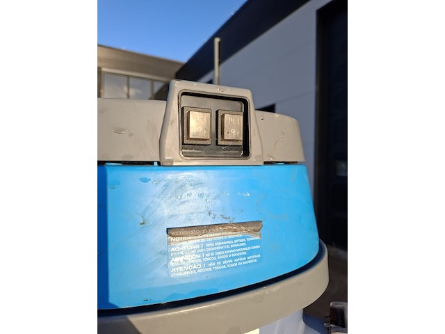 Eikenprocessierupszuiger, hoaf, eprz 33, 2009 - afbeelding 11 van  12