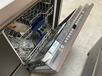 Eiland keuken met wand opstelling met beton aanrechtblad - afbeelding 21 van  22