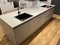 Eilandkeuken met kastenwand - afbeelding 12 van  34