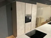 Eilandkeuken met kastenwand - afbeelding 29 van  34