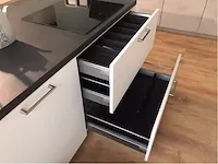 Eilandkeuken met kastenwand - afbeelding 5 van  20
