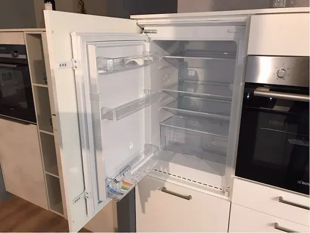 Eilandkeuken met kastenwand - afbeelding 9 van  20
