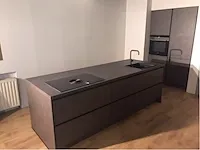 Eilandkeuken met kastenwand - afbeelding 21 van  28