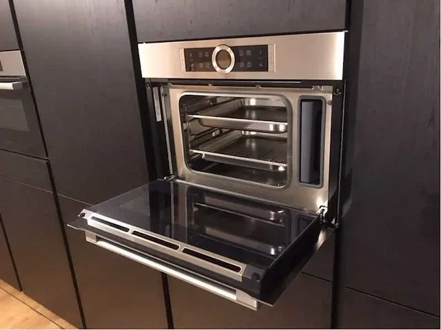Eilandkeuken met kastenwand - afbeelding 6 van  19
