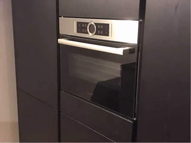 Eilandkeuken met kastenwand - afbeelding 7 van  19