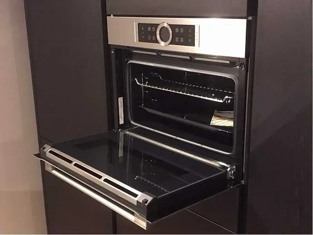 Eilandkeuken met kastenwand - afbeelding 8 van  19