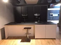 Eilandkeuken met kastenwand - afbeelding 12 van  19