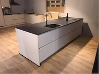 Eilandkeuken met kastenwand - afbeelding 13 van  19