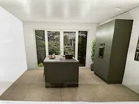 Eilandkeuken met kastenwand - afbeelding 3 van  7