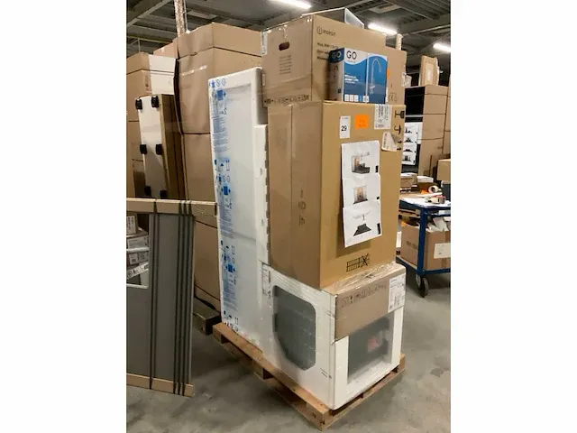 Eilandkeuken met kastenwand - afbeelding 5 van  8