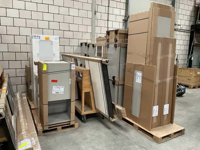 Eilandkeuken met kastenwand - afbeelding 9 van  12
