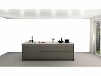 Eilandkeuken met kastenwand - afbeelding 4 van  13