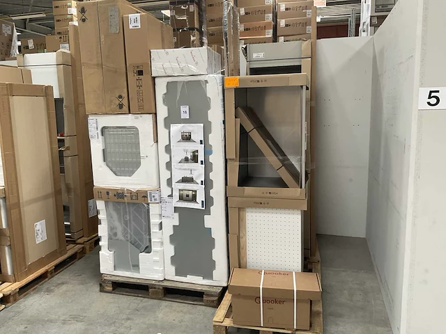 Eilandkeuken met kastenwand - afbeelding 7 van  7