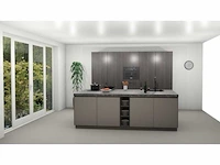 Eilandkeuken met kastenwand