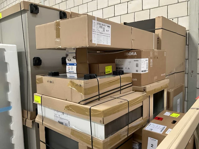 Eilandkeuken met kastenwand - afbeelding 11 van  12