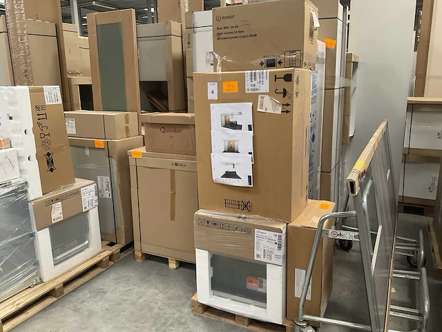 Eilandkeuken met kastenwand - afbeelding 11 van  12
