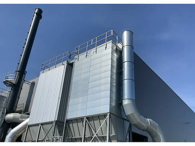 Eindcombinatie de complete kunstgras recyclinglijn kavels 1 t/m 3 - afbeelding 8 van  13