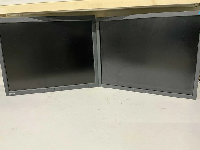 Eizo patiënt schermen (2x) - afbeelding 1 van  3