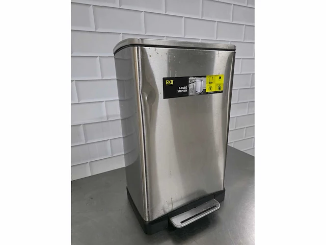Eko - e-cube step bin 40 liter - rvs pedaalemmer - afbeelding 5 van  5