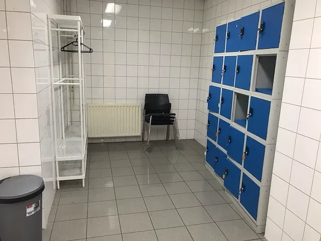 Ekwo lockerkast en inhoud toiletgroep - afbeelding 1 van  9