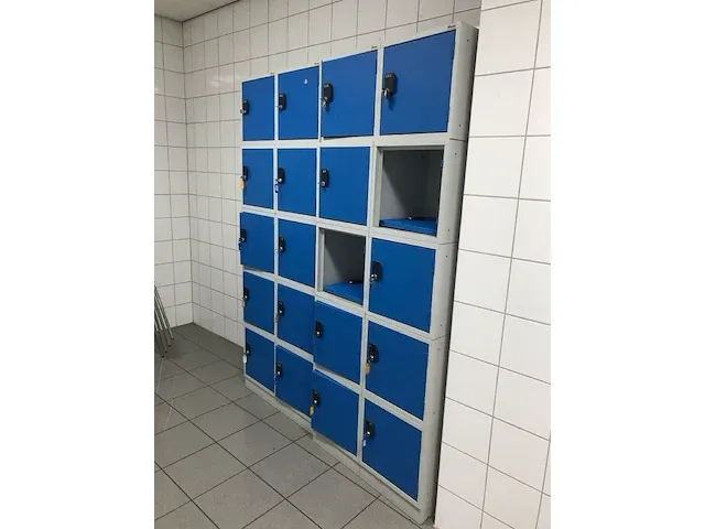 Ekwo lockerkast en inhoud toiletgroep - afbeelding 3 van  9