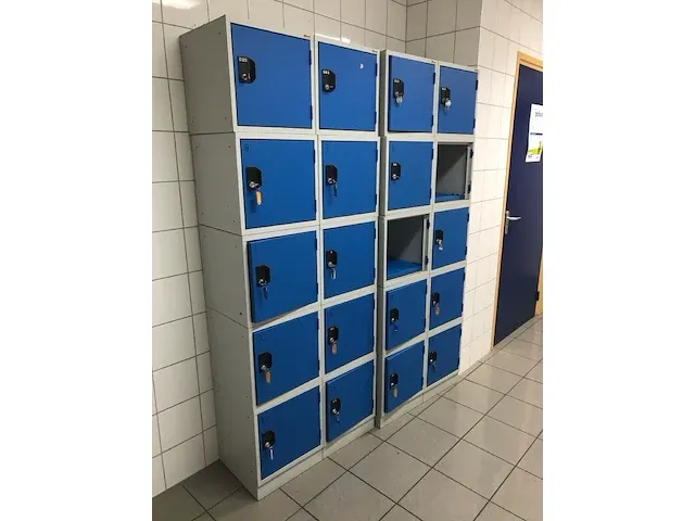 Ekwo lockerkast en inhoud toiletgroep - afbeelding 4 van  9