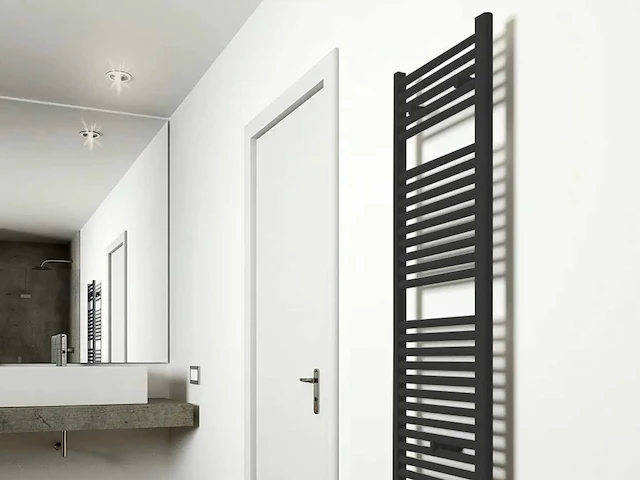 Elara designradiator - afbeelding 1 van  2