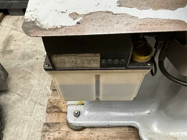 Elbe-werke cme vlakslijpmachine - afbeelding 11 van  11
