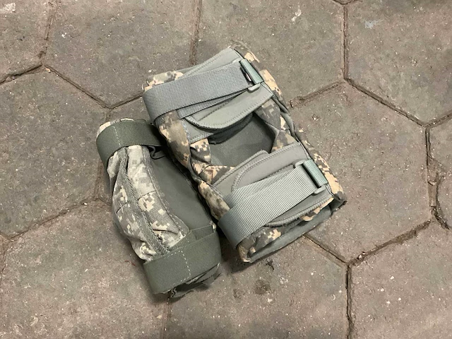 Elbow and knee pad (360x) - afbeelding 2 van  3