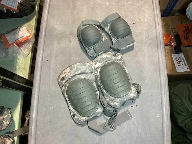 Elbow and knee pad set - afbeelding 1 van  2