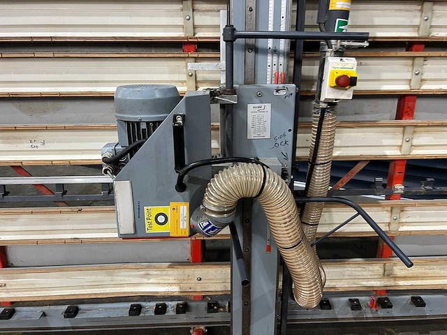 Elcon - 1998 - r 135 - verticale platenzaag - afbeelding 4 van  9