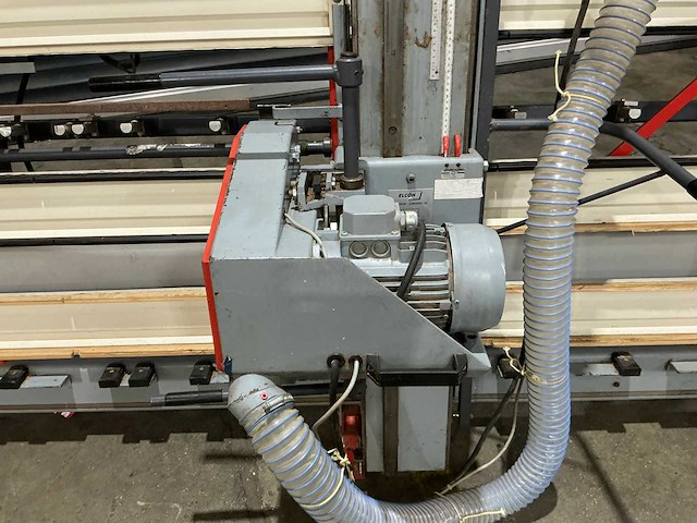 Elcon - 1998 - r 155 - verticale platenzaag - afbeelding 7 van  10