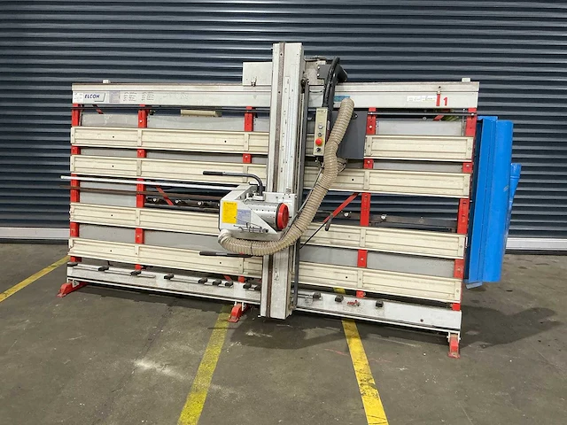 Elcon - 2005 - r135 - verticale platenzaag - afbeelding 1 van  7