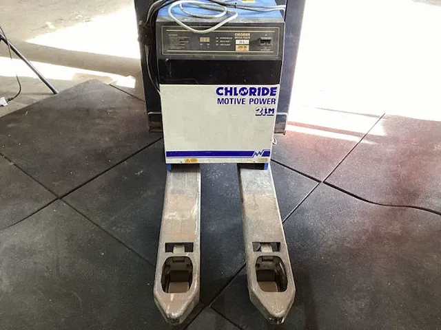 Electric pallet truck - afbeelding 12 van  12