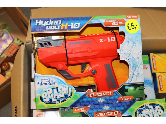 Electric speelgoed watergun rood 1x - afbeelding 1 van  3