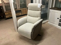 Electrisch bedienbare fauteuil - afbeelding 1 van  6