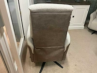 Electrisch bedienbare fauteuil - afbeelding 3 van  6
