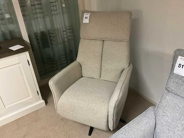 Electrisch bedienbare fauteuil - afbeelding 1 van  6
