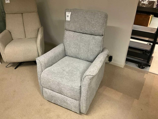 Electrisch bedienbare fauteuil - afbeelding 1 van  6