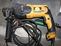 Electrische boorhamer dewalt in kunststofkoffer. - afbeelding 2 van  3