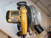 Electrische cirkelzaag dewalt. - afbeelding 2 van  3