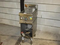 Electrische friteuse alpeninos, 380 volt. afmeting 35 x 70 x 106 cm. - afbeelding 1 van  2