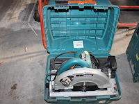 Electrische handcirkelzaag makita met accu en lader in kunststofkoffer. - afbeelding 1 van  5