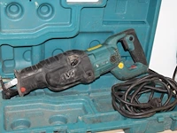 Electrische reciprozaag makita in kunststof koffer. - afbeelding 2 van  2